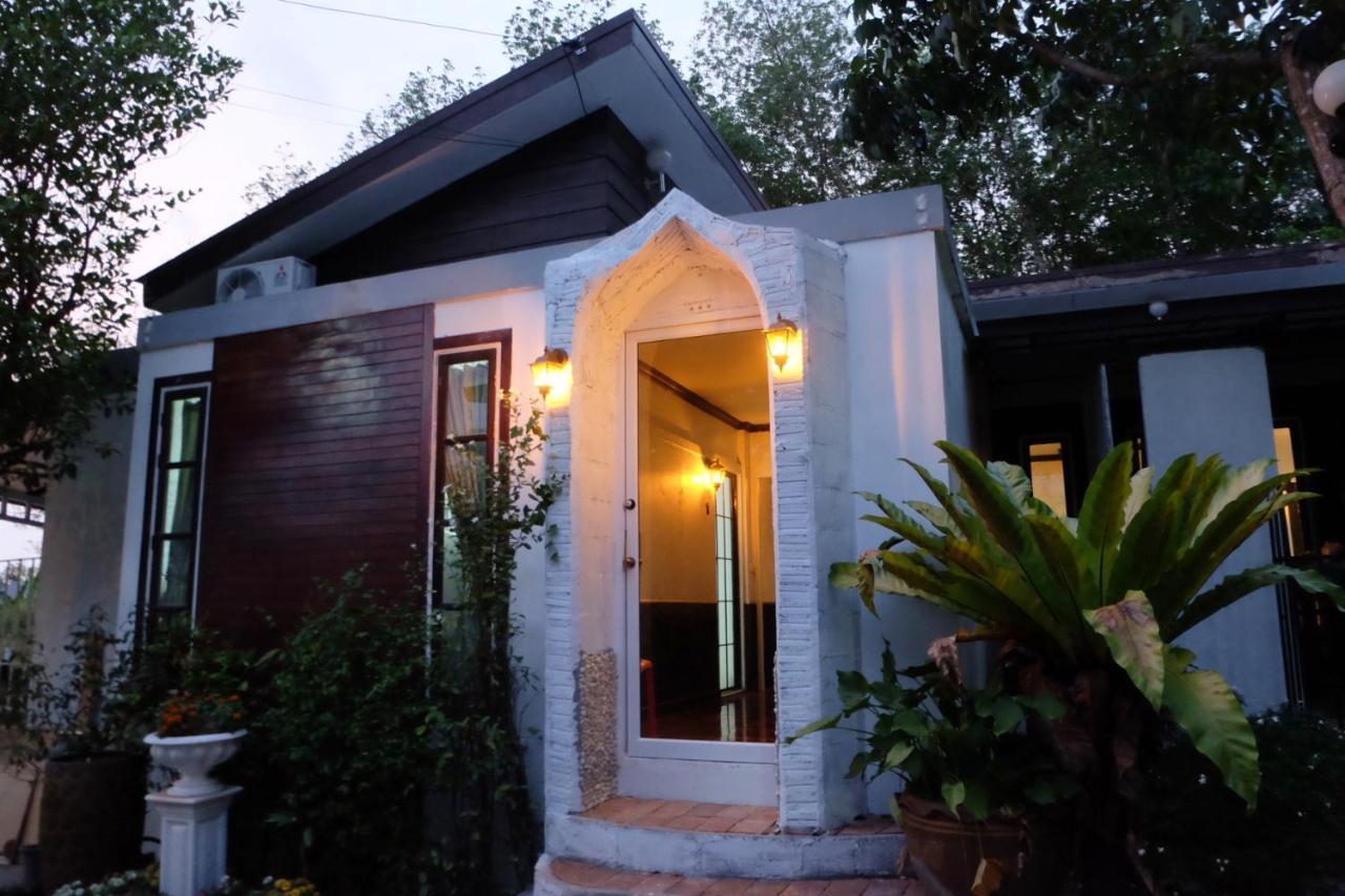 Florentino Hostel رايونغ المظهر الخارجي الصورة